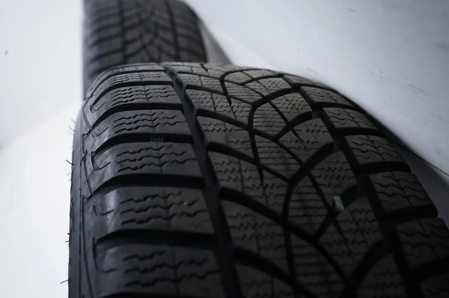 Pneus hiver pour BMW Série 3 G20 G21, jantes hiver 205/60 R16 pouces