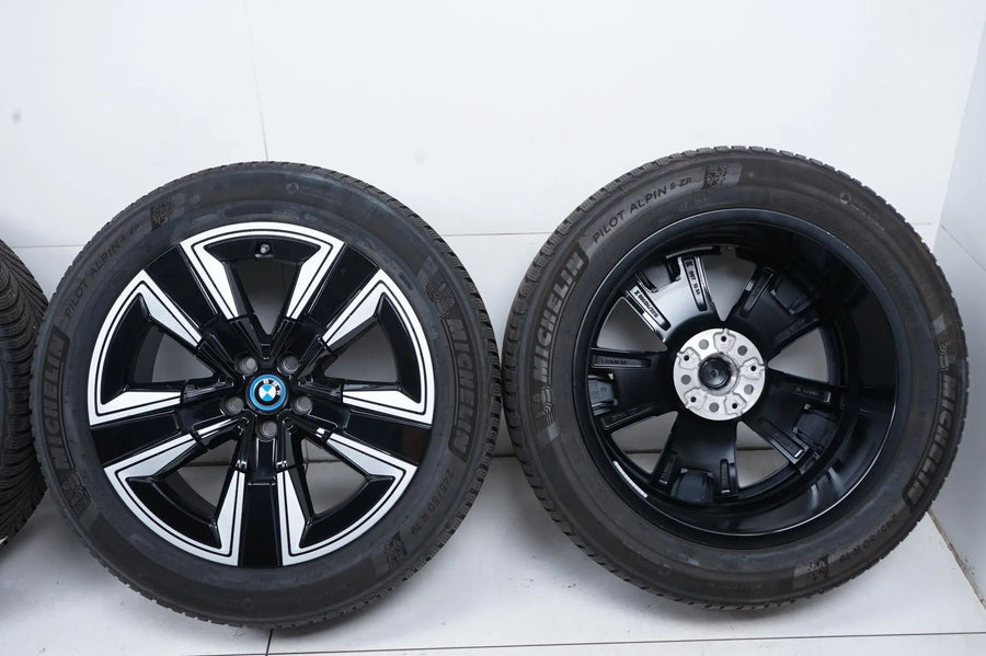 BMW iX3 X3 G01 G02 G08 zimní pneumatiky zimní kola 245 50 19 palců