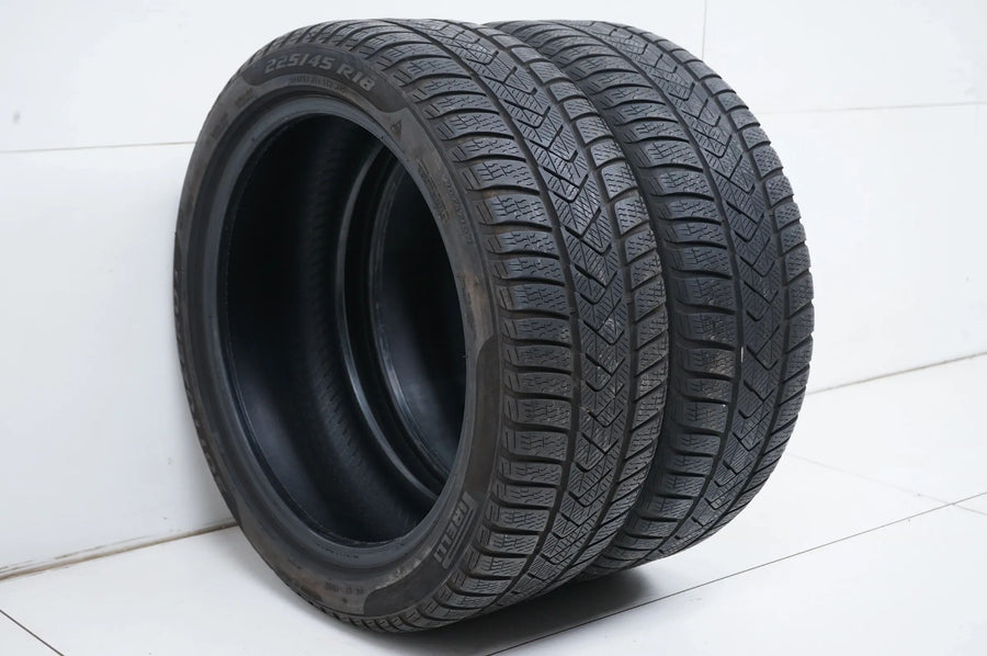 2 x Pirelli winter tires 225/45 R18 inch DOT21 approx. 4mm MO RFT