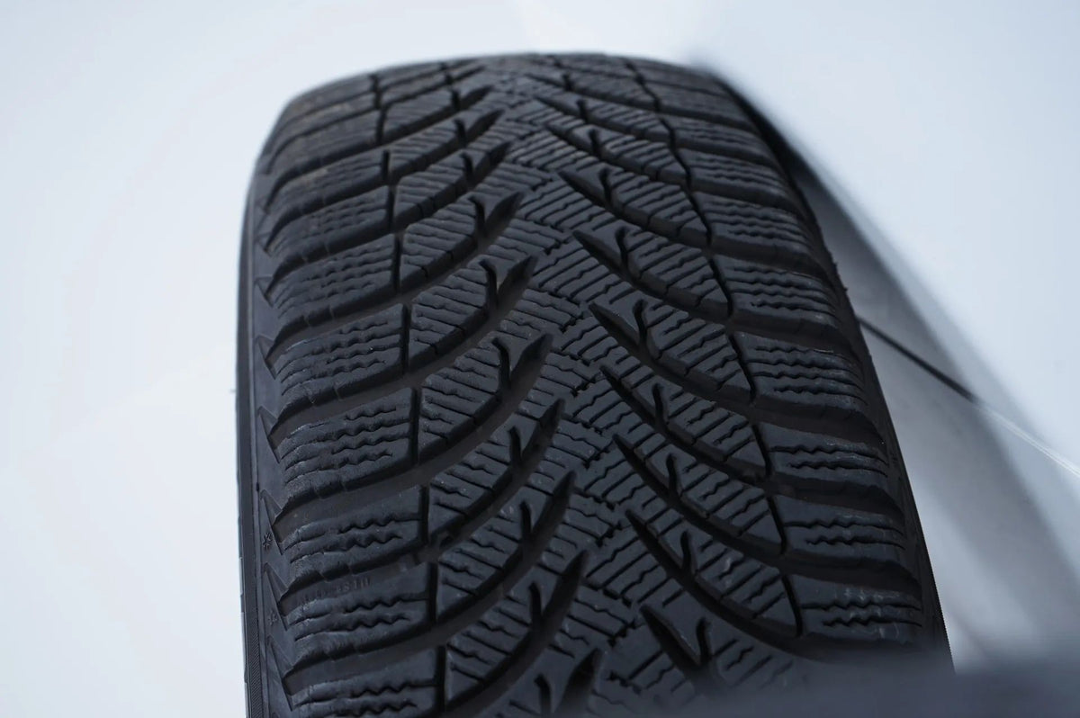 Mercedes GLA W156 X156 winter tires/wheels 215/60/17 inch Detailansicht 12