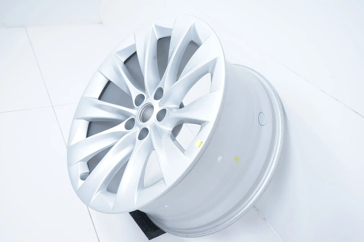 1 x Original Tesla Model X Alloy Wheel 20 Inch 1027225-00-A 10J ET35 Detailansicht 4