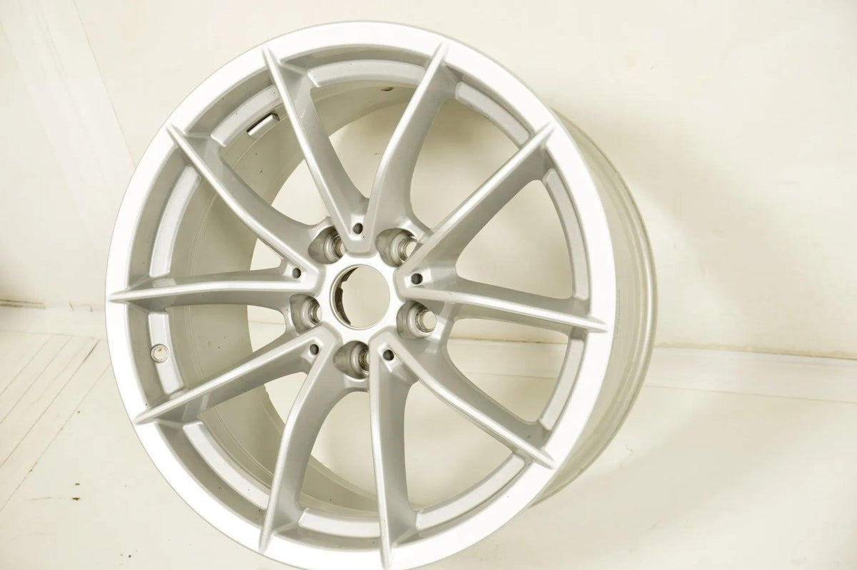 1 x Original BMW Z4 G29 17-inch Alloy Wheel 6879184 768 8.5J Detailansicht 4