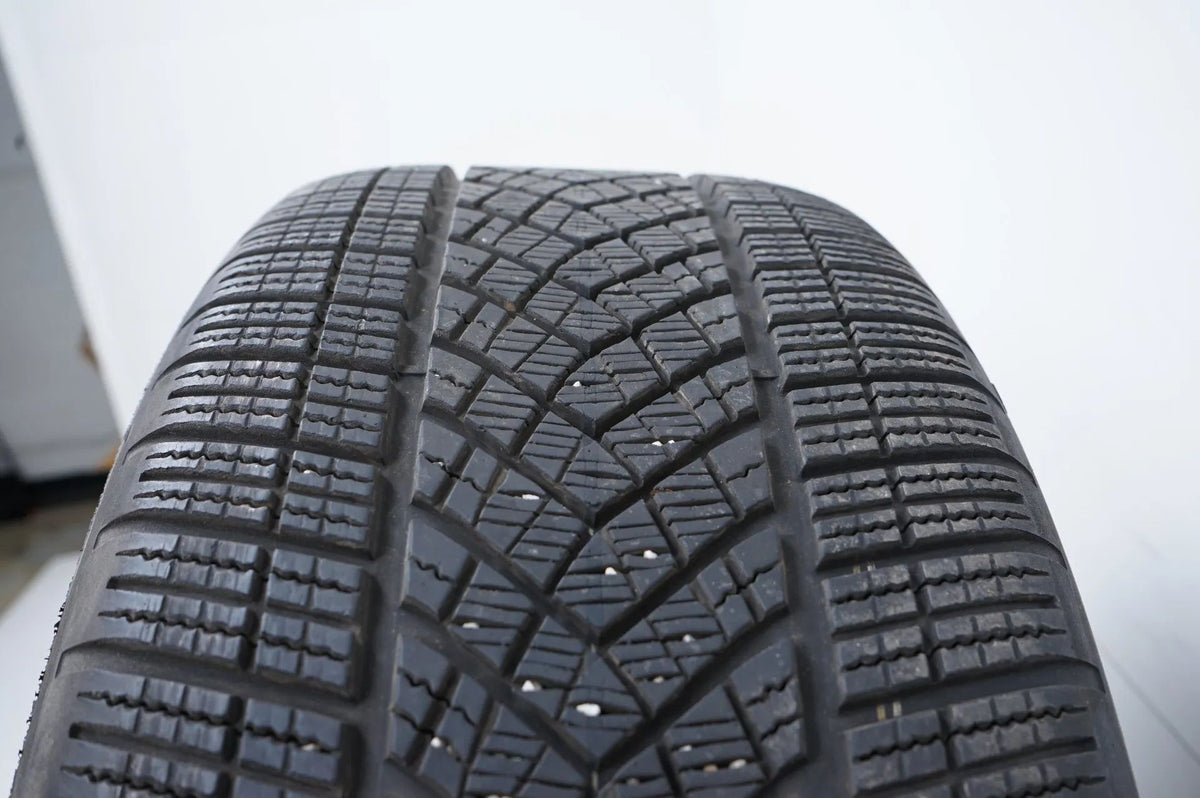 2 pneus hiver Goodyear 255/50 21 pouces DOT21 BMW* profondeur de sculpture d'environ 6 mm Vue détaillée 5