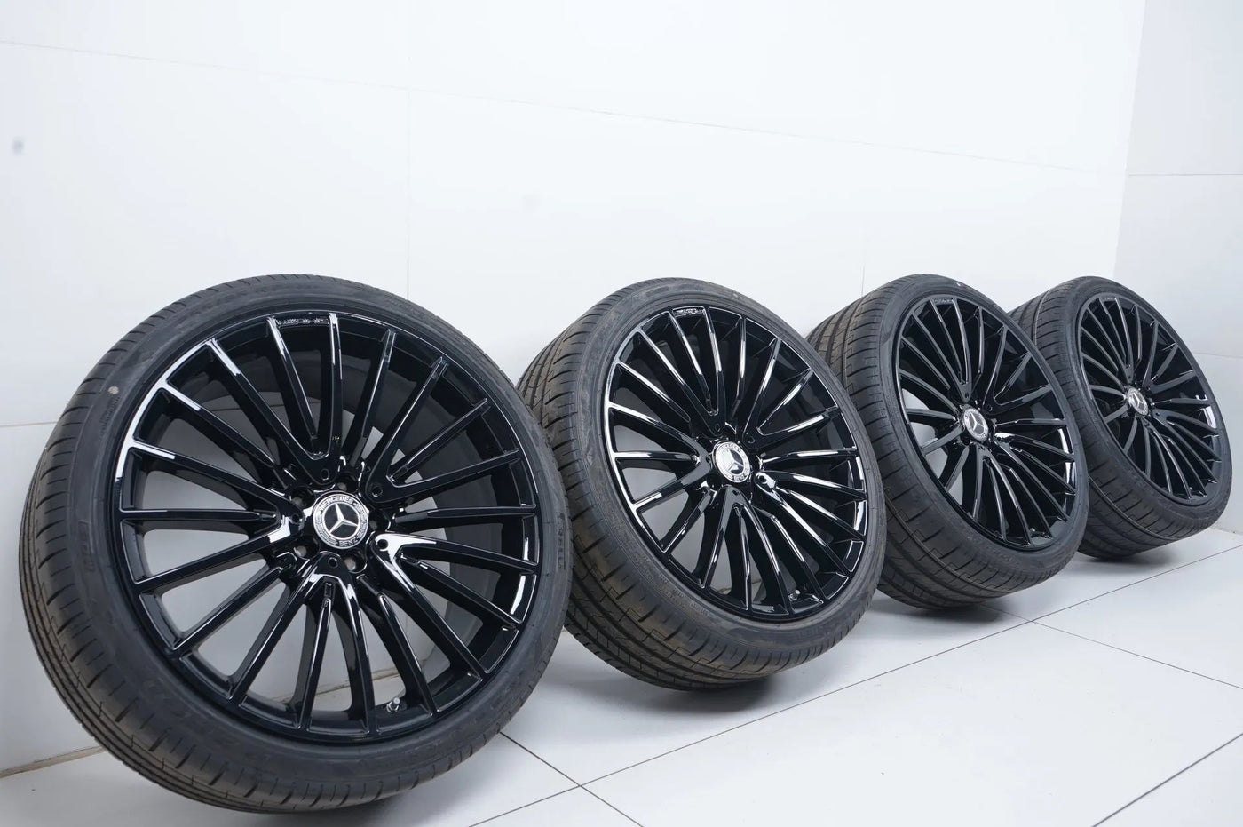 Like New Mercedes S Class W223 V223 AMG Summer Wheels 21 Inch