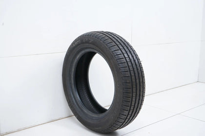 1x Pirelli summer tire 205 60 16 inch DOT23 approx. 7mm MO