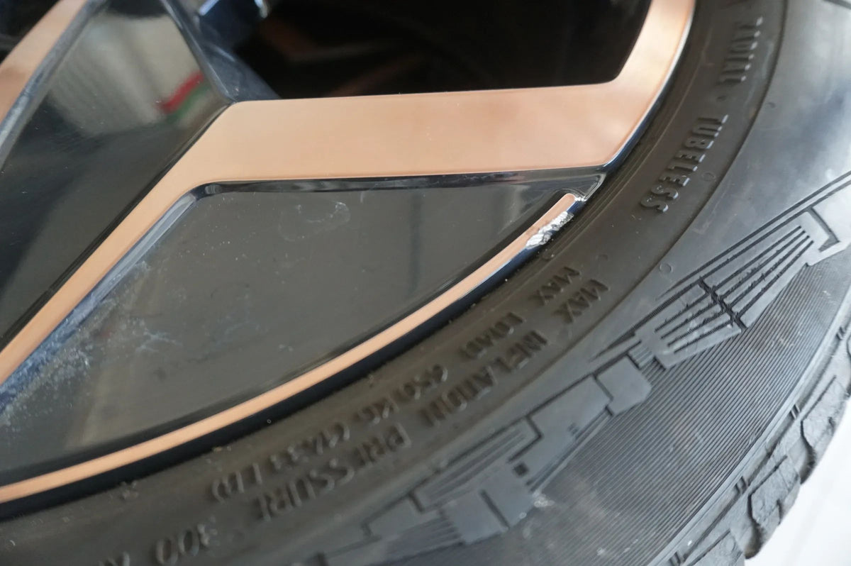 Original VW ID.3 ID3 19 Zoll Alufelgen Allwetterreifen Allseason 215 50 R19 6mm Detailweergave 10