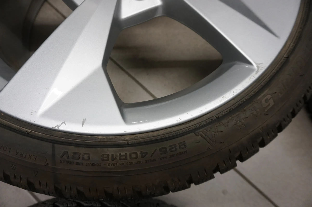 Original Audi A3 8Y 18 Zoll Alufelgen Winterräder Winterreifen 225 40 R18 9mm Detail view 13