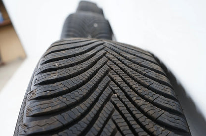 Wie Neu Audi Q2 81A Winterräder Winterreifen 215 55 17 Zoll 8mm 81A601025C