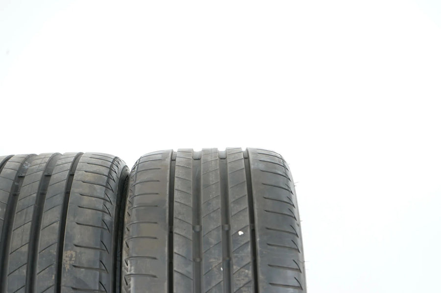 2 pneus été Bridgestone 255/40 R18 pouces DOT22, profondeur de sculpture d'environ 6 mm, BMW*