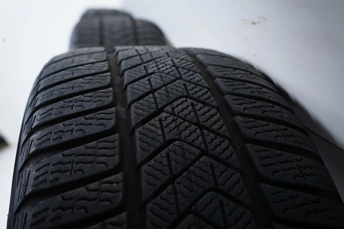 Mercedes C-Class W206 winter tires/wheels 225/45/18 inch Detailansicht 10