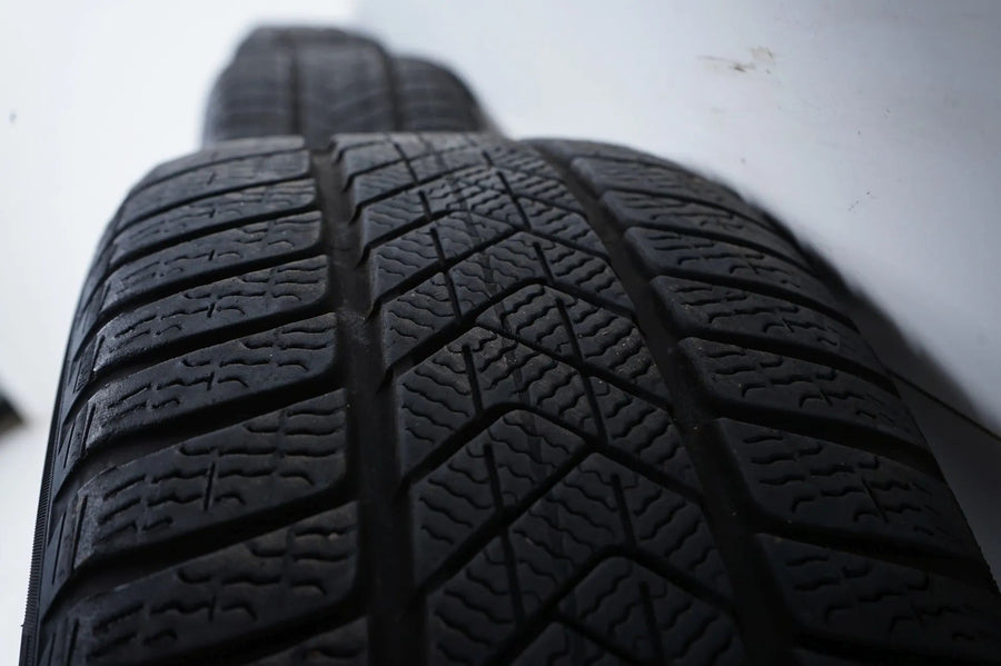 Mercedes C-Class W206 winter tires/wheels 225/45/18 inch