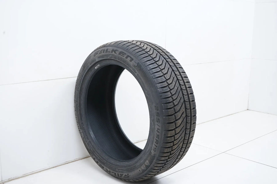 1x All-weather winter tire Falken 255 45 19 inch approx. 7mm DOT23