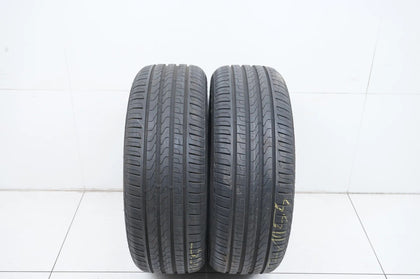 2 pneus été Pirelli DOT18 235/55/18 pouces, profondeur de sculpture d'environ 6 mm.