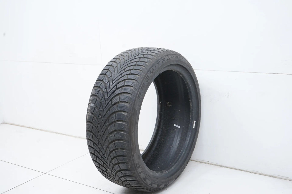 1 x Maxxis winter tire 225 45 18 inch DOT21 approx. 7 mm Detail view 3