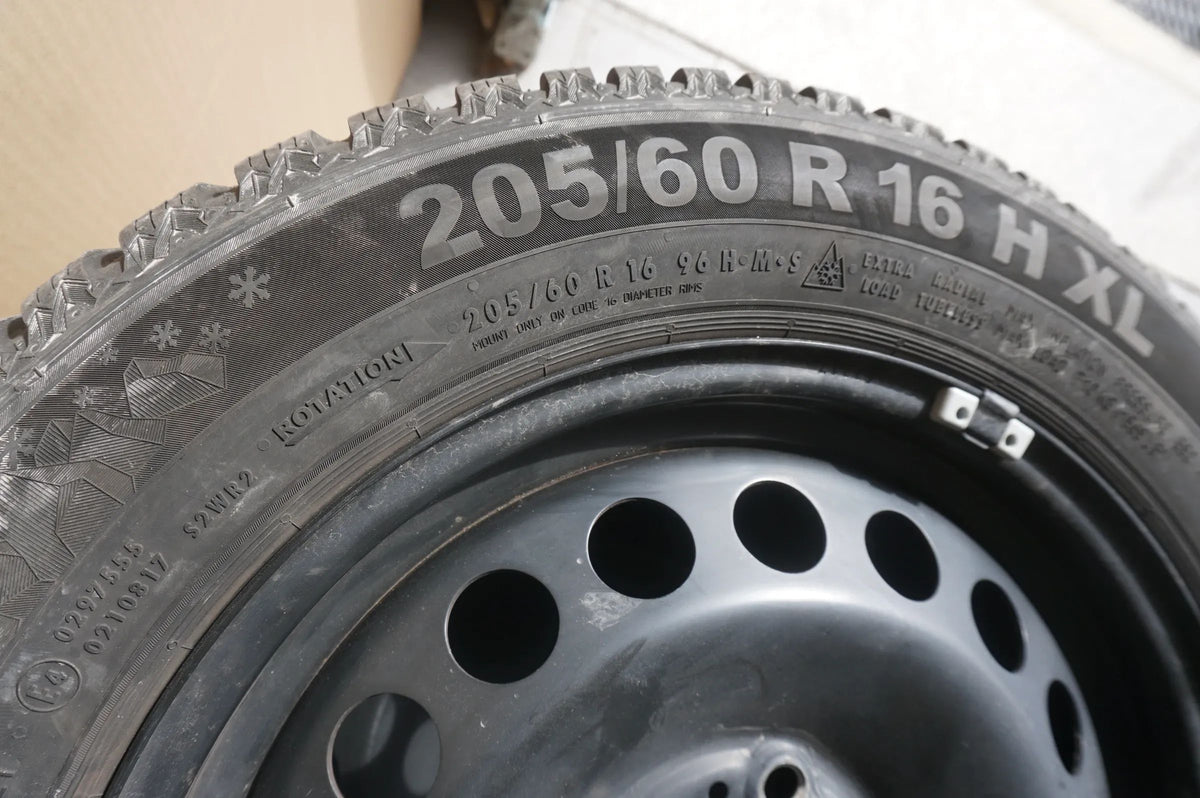 Original VW Touran II 5T Stahlfelgen Winterreifen Winterräder 205 60 R16 96H 8mm Detailansicht 3