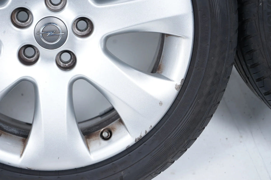 Opel Astra J Pneus d'été 215 50 17 pouces 7mm