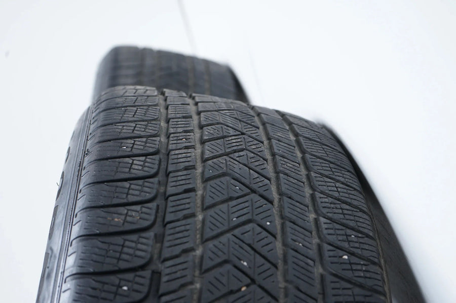 Mercedes třídy G G63 AMG W463 zimní kola zimní pneumatiky 275 50 20 palců