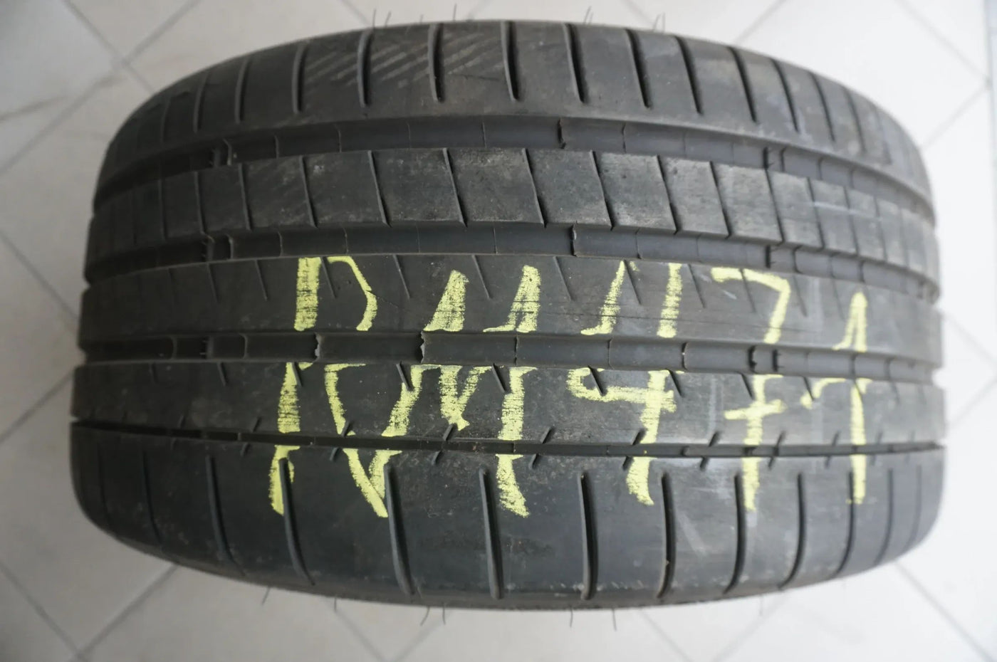 1 X 285/30ZR20 R20 99Y Summer Tire Michelin Pilot Super Sport MO1 2018 6.5mm