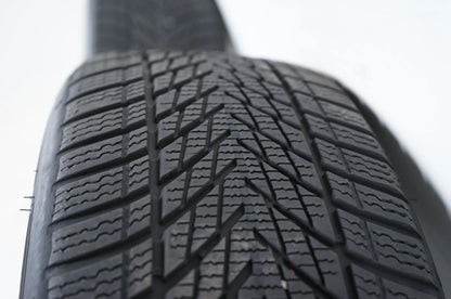 Pneumatici invernali e ruote invernali BMW Serie 1 Serie 2 F70 F74 195 50 18 pollici 968M 5A45271