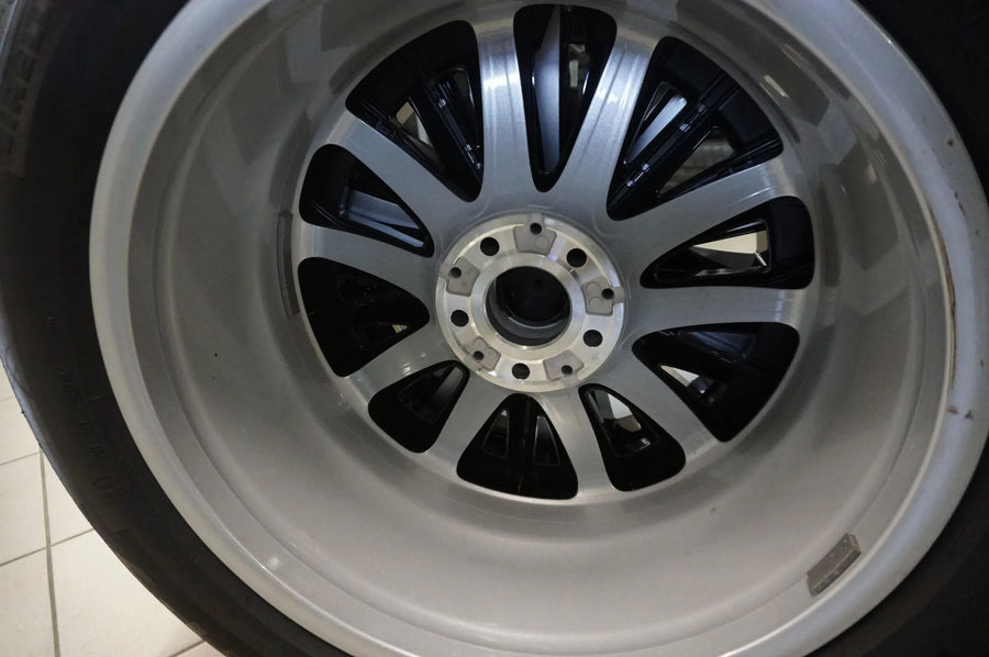 Jantes en aluminium d'origine Mercedes EQS V297 Pneus d'été 235 55 R19 pouces