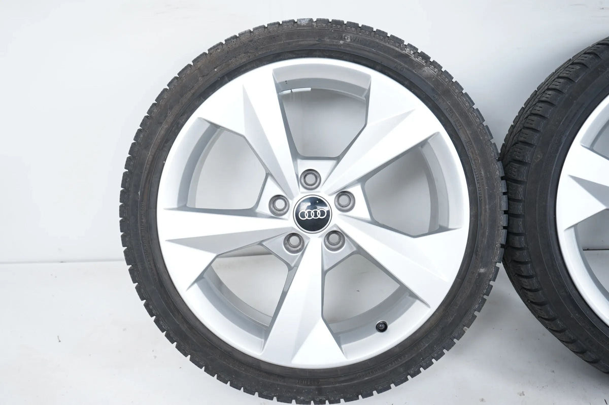 Audi A3 8Y Allwetterräder mit neuen Allwetterreifen 225 40 18 Zoll 8Y0601025j