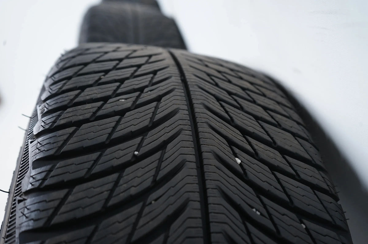 Mercedes A45 CLA45 W177 C118 Winterreifen Winterräder 18 Zoll Detailansicht 12