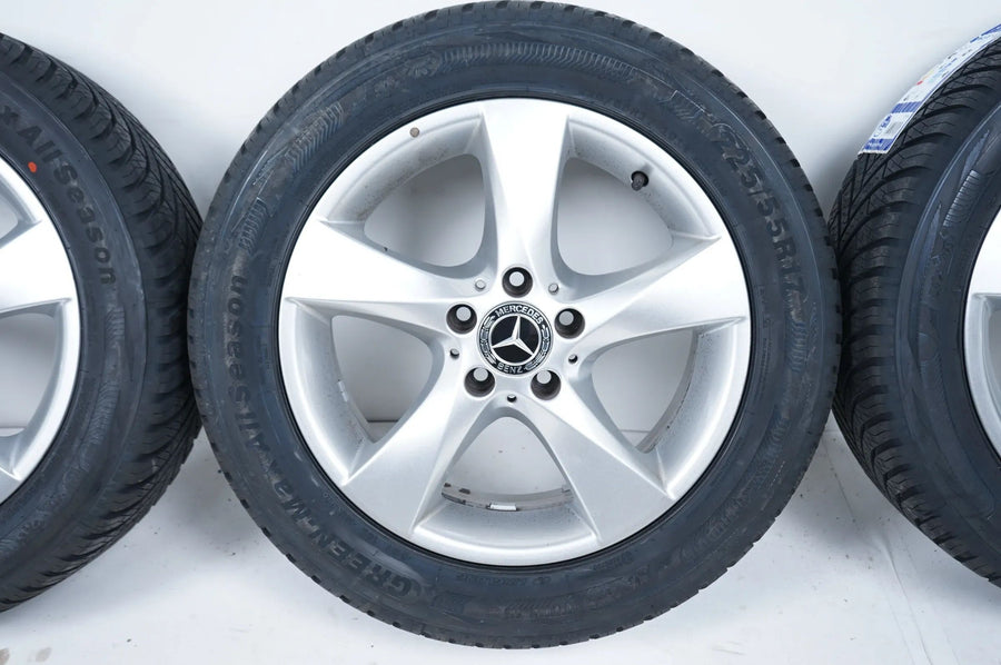 Mercedes Classe V W447 Pneus toutes saisons 17 pouces