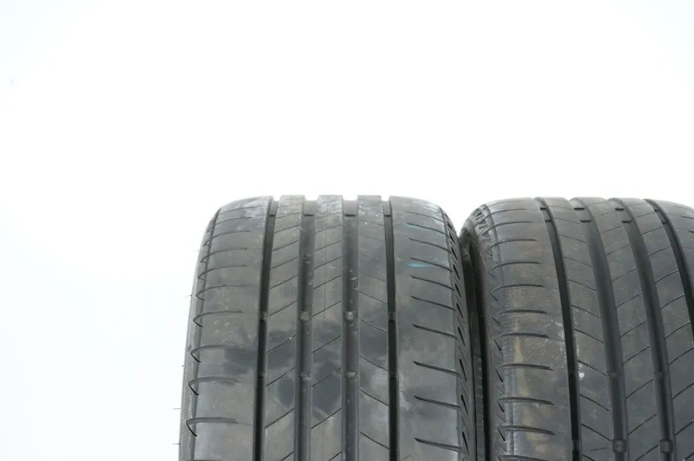 2x Sommerreifen Bridgestone 255 40 18 Zoll DOT22 ca.6mm Bmw* Detailansicht 4