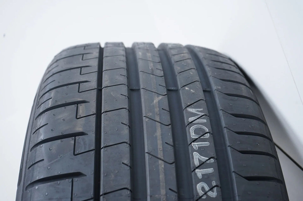 New Mercedes AMG GT W290 summer wheels, summer tires, 19 inch Detailansicht 12