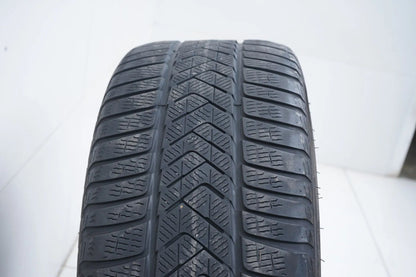 2x Winterreifen 275 40 18 Zoll Pirelli ca.4 mm DOT20 MO