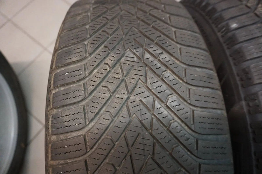 Jantes alliage Audi A6 C8 4A Pneus hiver Roues hiver 235 55 R18 pouces