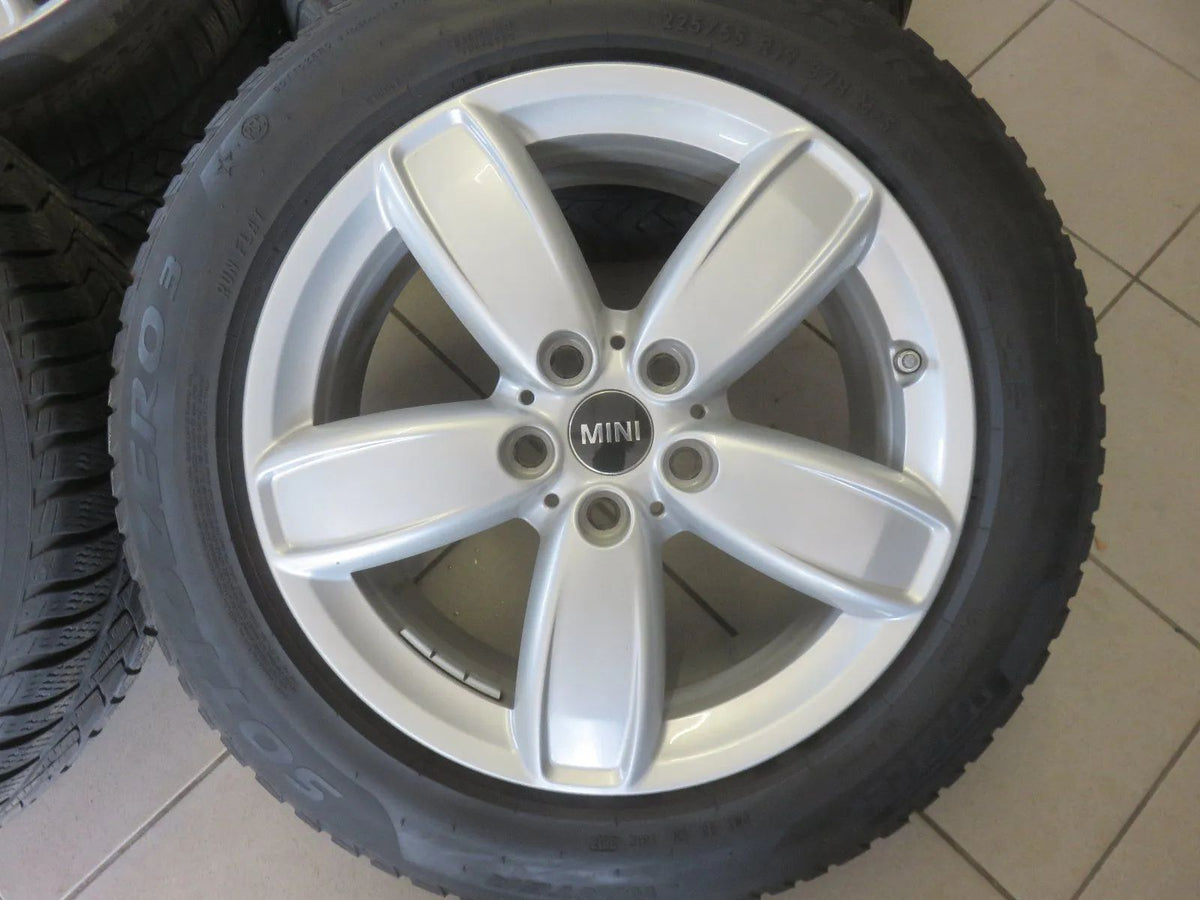 Original Mini Countryman F60 SE 17 inch Alloy Wheels Winter Wheels Winter Tires Detailansicht 2