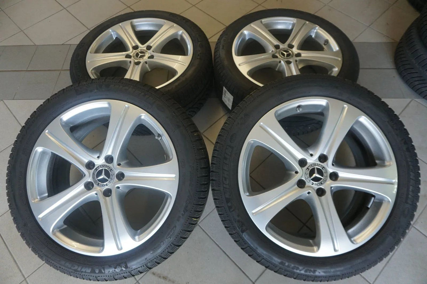 Cerchi in lega originali Mercedes Classe E W213, ruote invernali, pneumatici invernali 245 45 R18