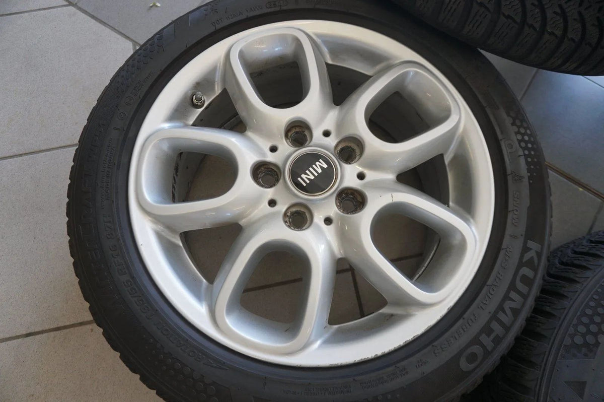 Genuine Mini One F56 Alloy Wheels Styling 494 LoopSpoke Winter Wheels Winter Tires Detail view 6