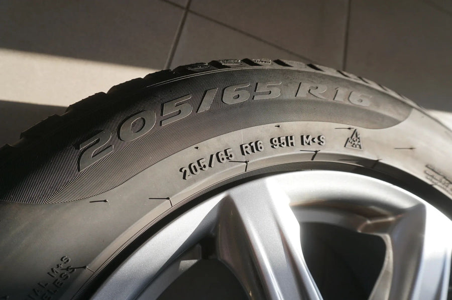 VW T-ROC I Touran II 5T Alloy Wheels Winter Tires 6mm