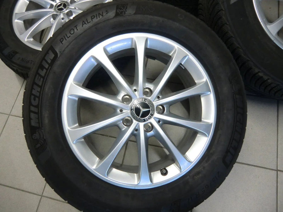 Originele Mercedes GLA H247 GLB X247 lichtmetalen velgen winterbanden 215 65 R17 6mm