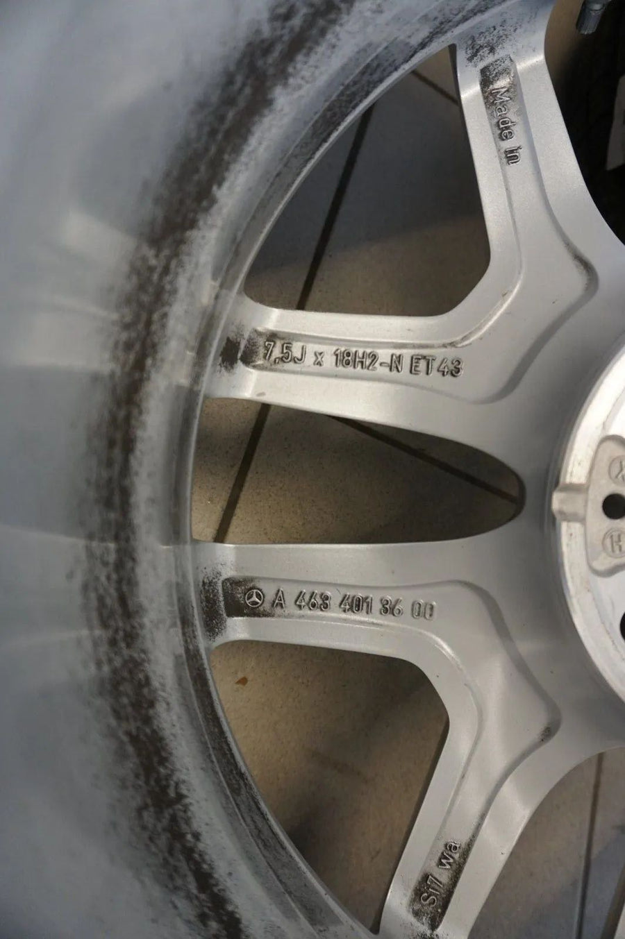 Jantes alu d'origine Mercedes Classe G W463 Pneus d'été 265 60 R18