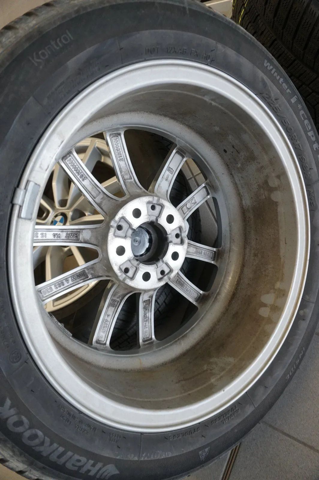 Original BMW 3 Series G20 G21 4 Series G22 G23 17 Inch Alloy Wheels Winter Wheels Winter Tires Detailansicht 4