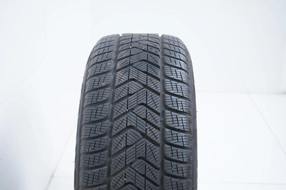 1x Pirelli winter tire 235 50 18 inch DOT17 approx. 7mm MO