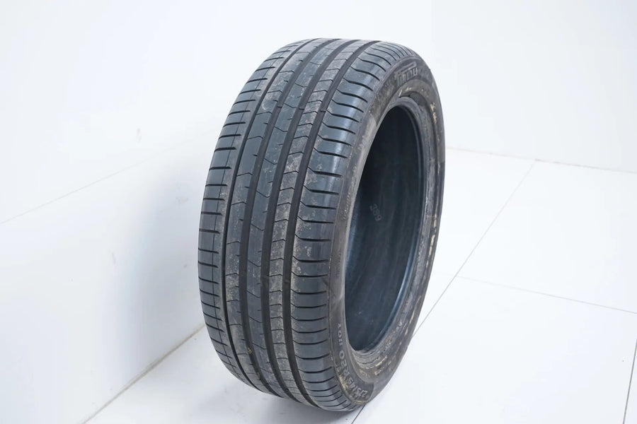 1x Summer tire 275 45 20 inch Pirelli DOT19 6mm Bmw* RFT