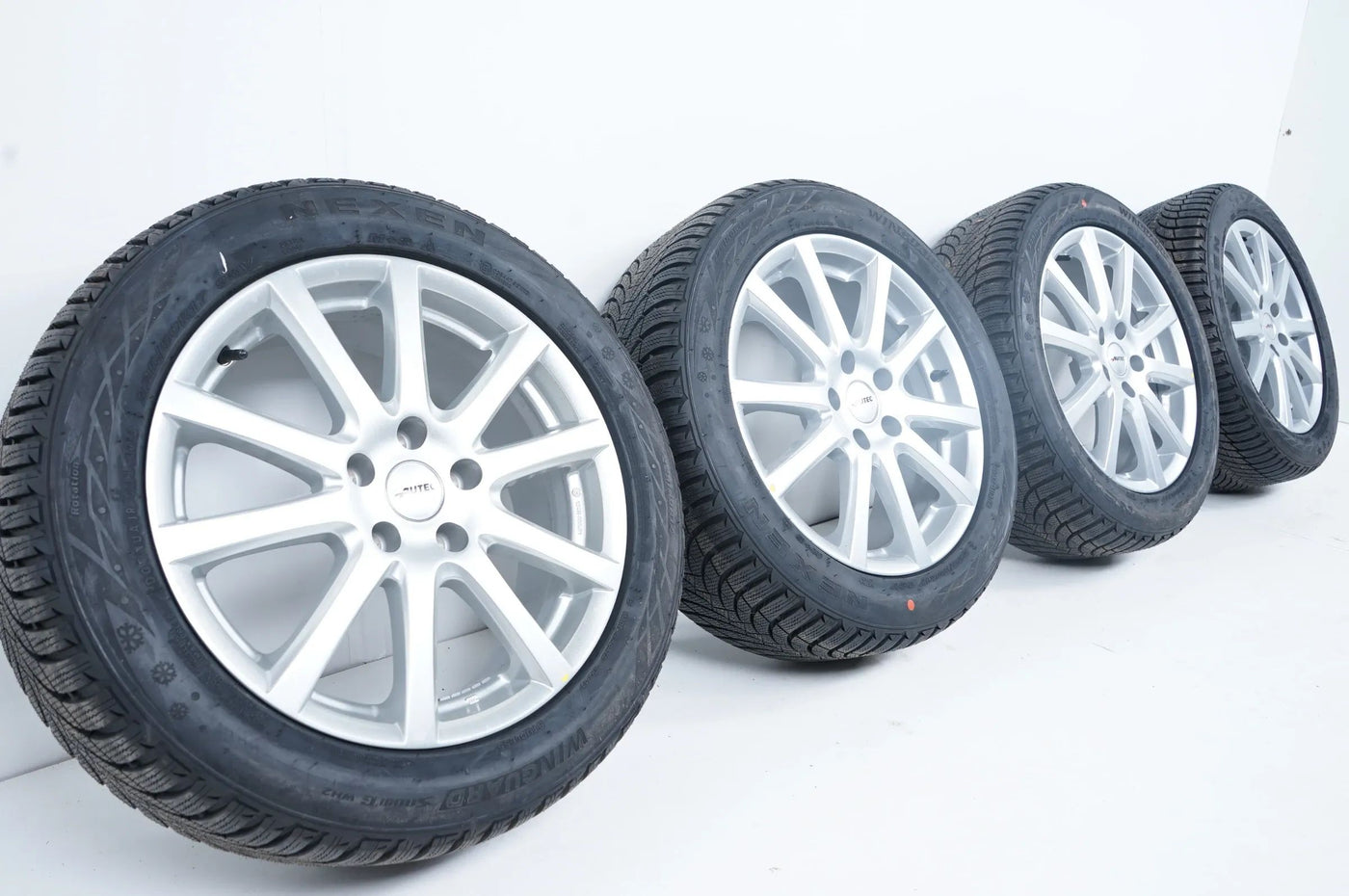 Comme Neuf Audi A4 B8 Roues Hiver Pneus Hiver 225 50 17 Pouces