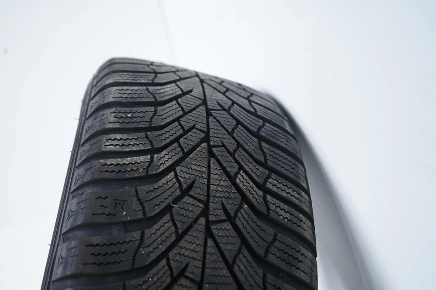 Audi A1 8X cerchi in lega ruote complete invernali pneumatici invernali 195 50 16 pollici 7 mm
