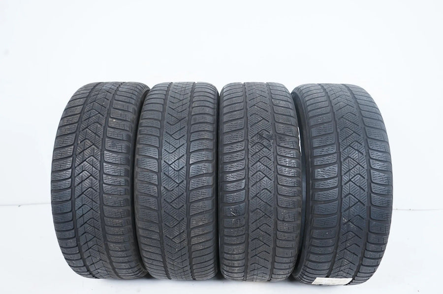 4 x Winterreifen Pirelli 225/45 R18 18 Zoll DOT21 ca.4mm MO