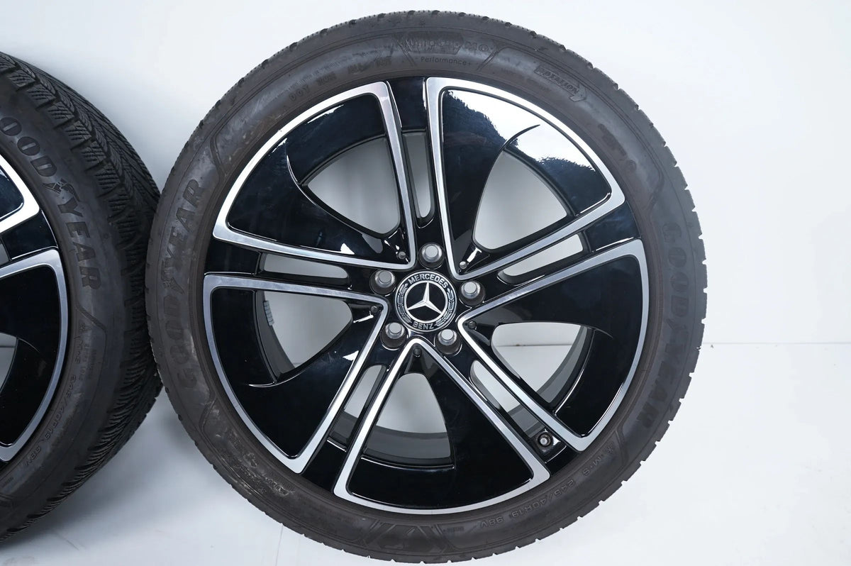 Pneus/jantes hiver 245/40/19 pouces pour Mercedes Classe CLE W236 Detailansicht 7