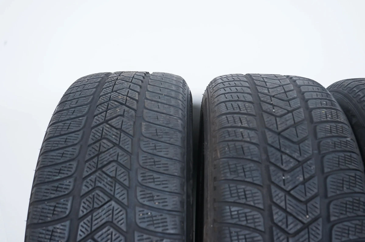 4 x winter tires Pirelli 235 60 18 inch DOT20 approx. 4-6mm MO Detailansicht 4