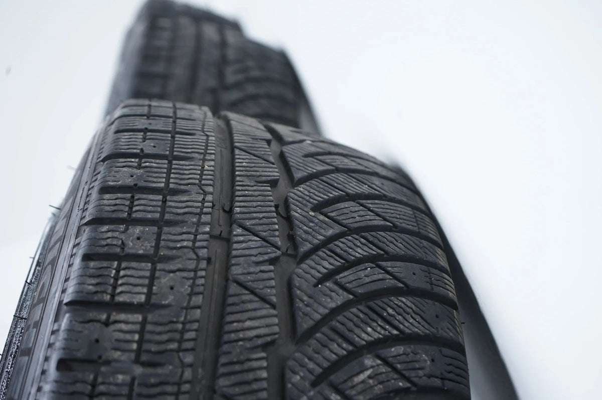 BMW Armored 7 Series F03 PAX Winter Wheels Winter Tires 245 710 R490 Detailansicht 10