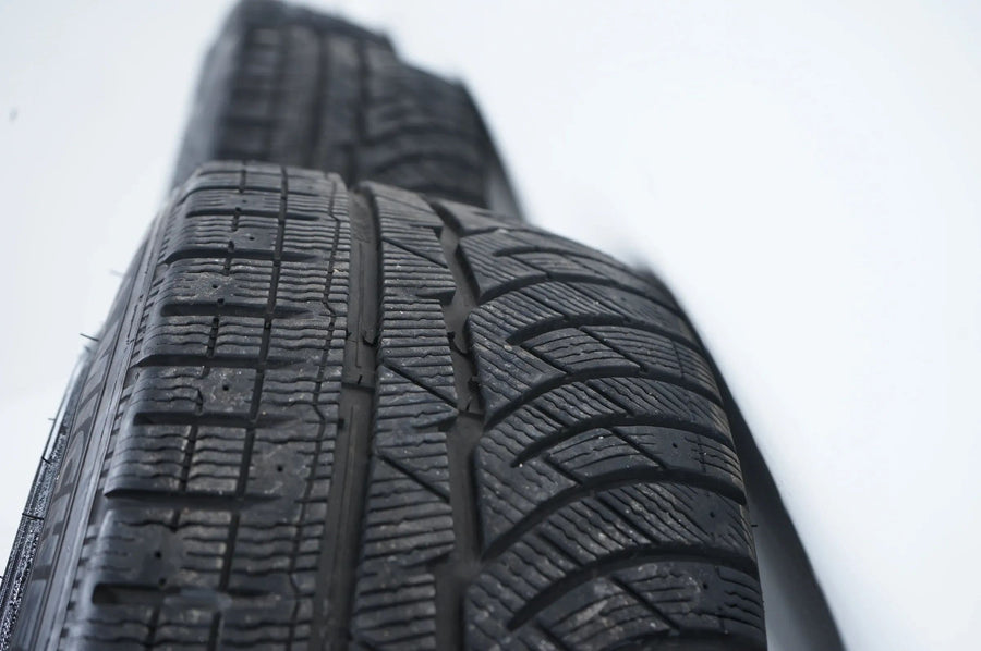 BMW Armored 7 Series F03 PAX Winter Wheels Winter Tires 245 710 R490