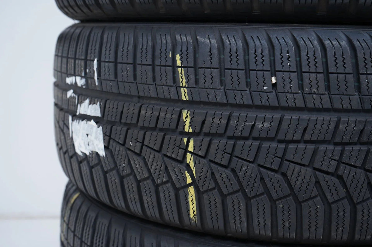 4 x Winterreifen 205 55 17 Zoll Hankook  DOT20 ca.5-6 mm MO Detailansicht 7