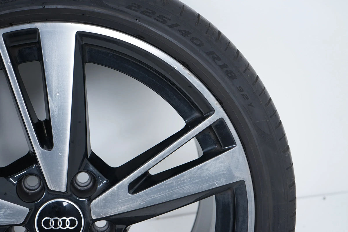 Audi A3 S3 8Y Summer Wheels Summer Tires 225 40 18 Inch 8Y0601025N Detailansicht 10