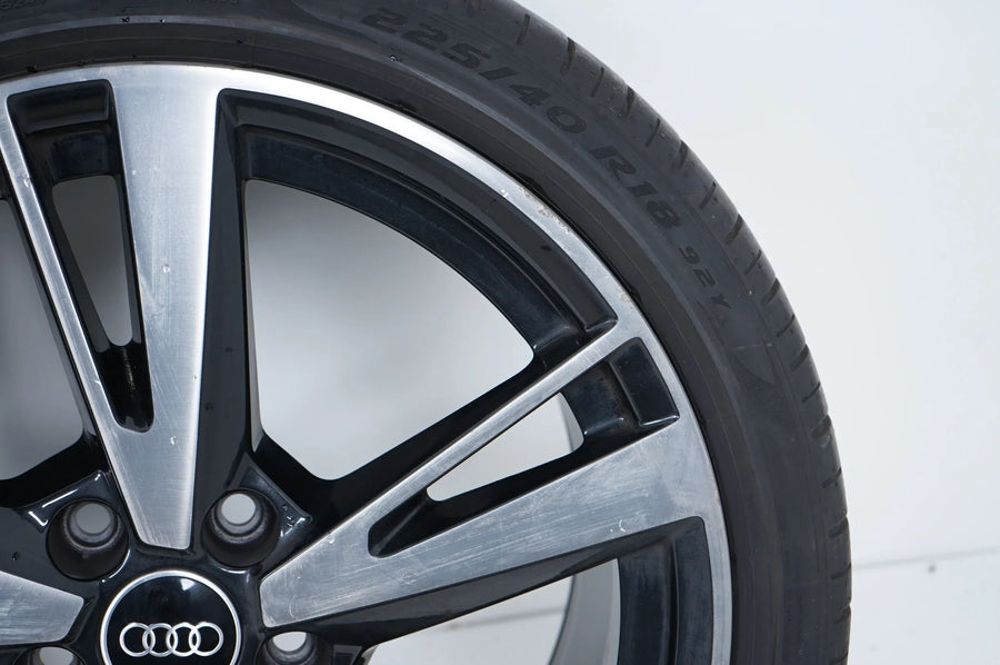 Audi A3 S3 8Y Summer Wheels Summer Tires 225 40 18 Inch 8Y0601025N